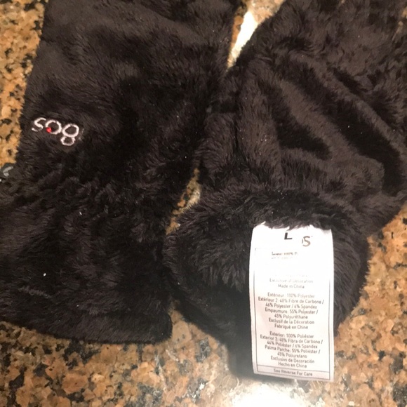 Gloves - Picture 3 of 3